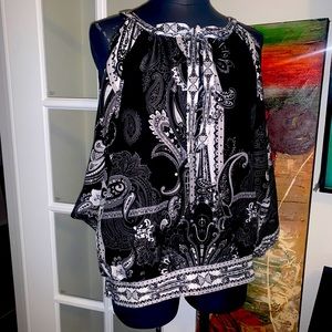 New York& Company peekaboo sleeved paisley blouse